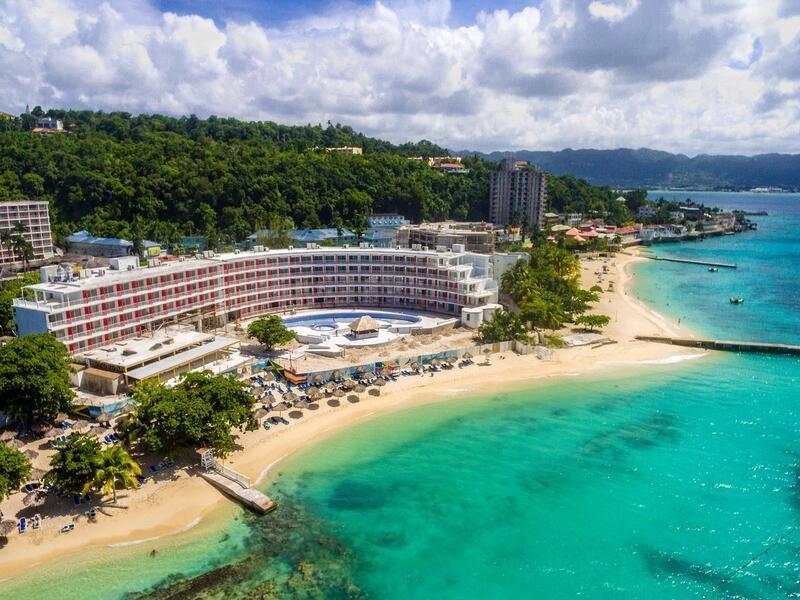 Grand Decameron Cornwall Beach, A Trademark All-Inclusive Resort Монтего-Бей Екстер'єр фото