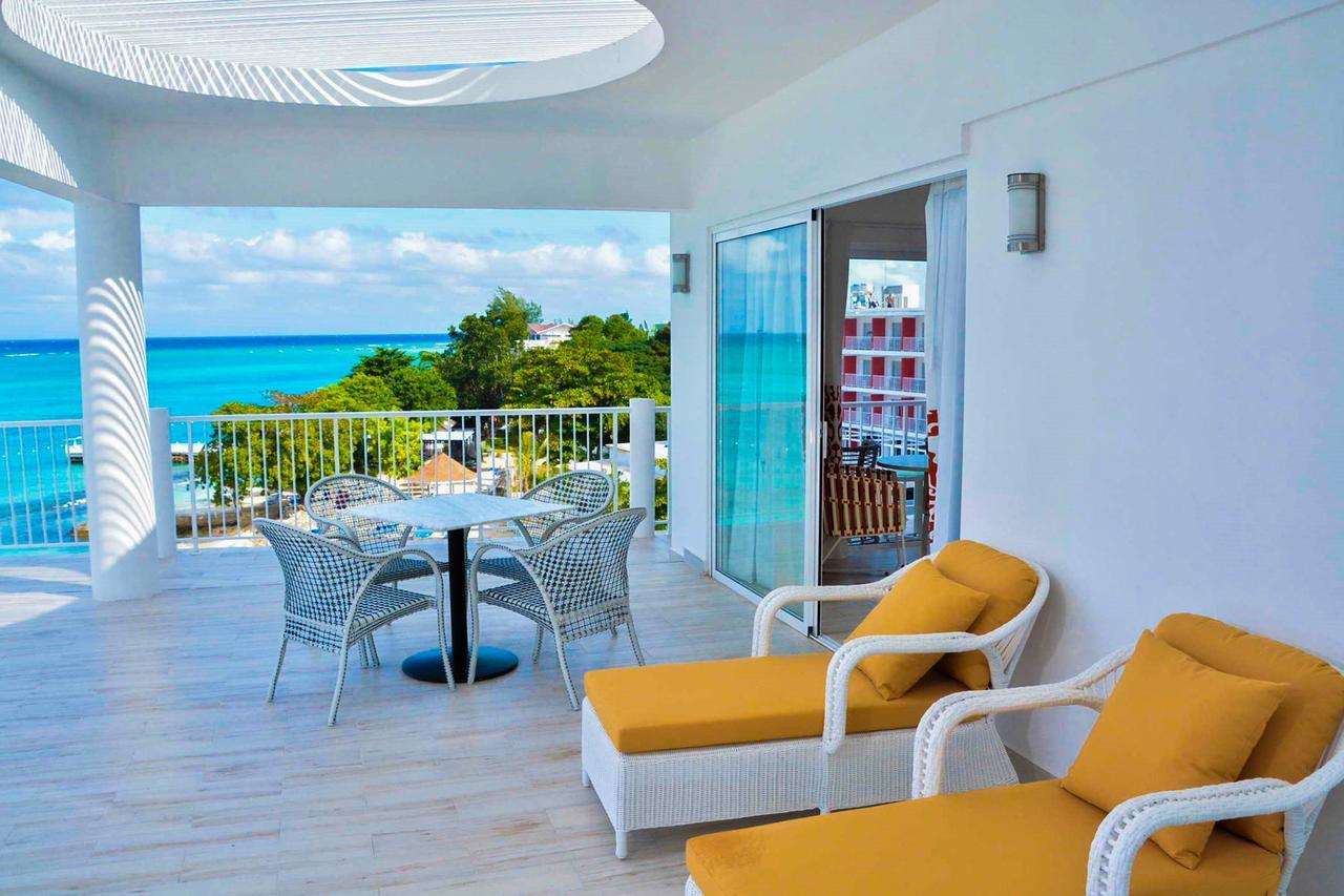 Grand Decameron Cornwall Beach, A Trademark All-Inclusive Resort Монтего-Бей Екстер'єр фото