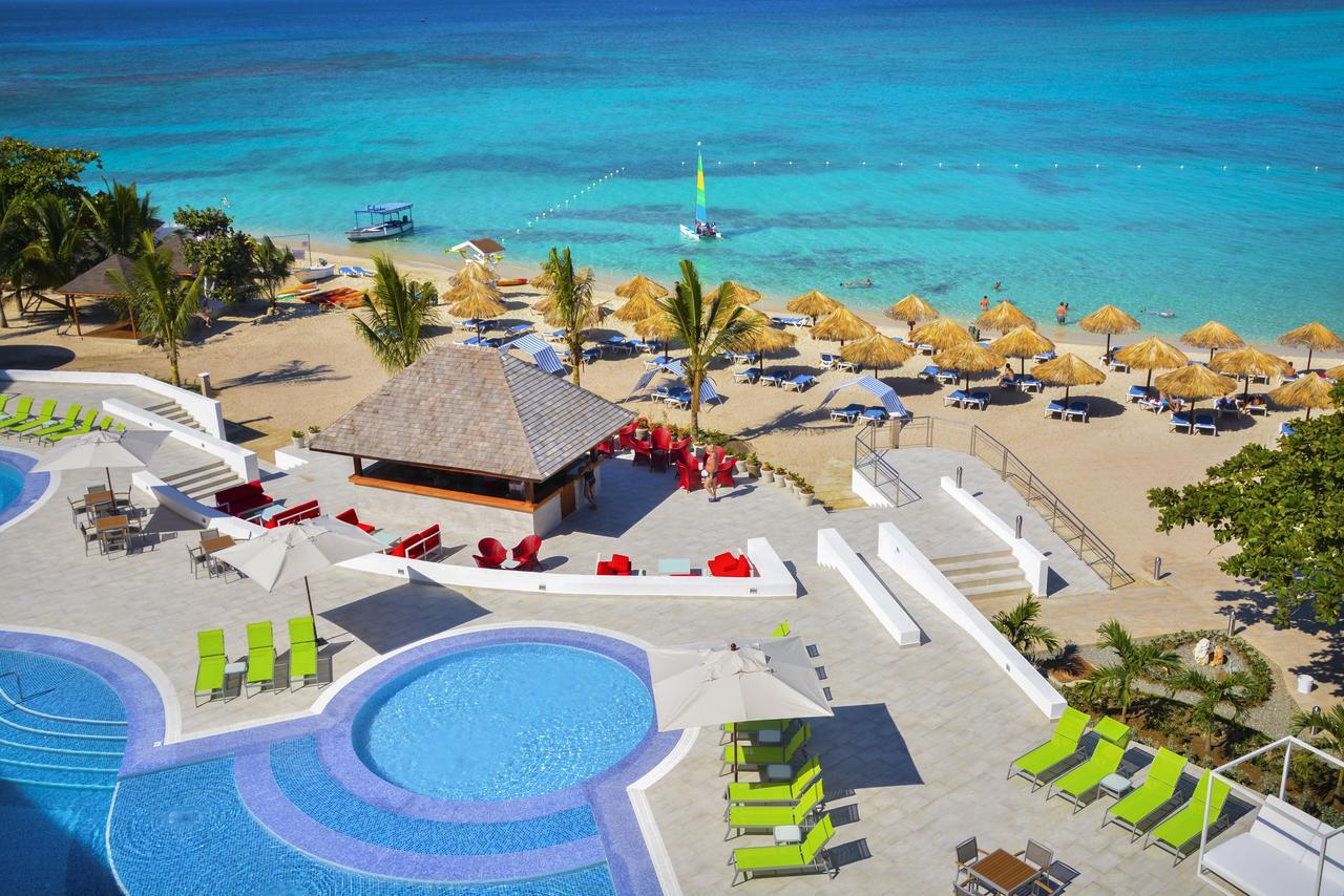 Grand Decameron Cornwall Beach, A Trademark All-Inclusive Resort Монтего-Бей Екстер'єр фото